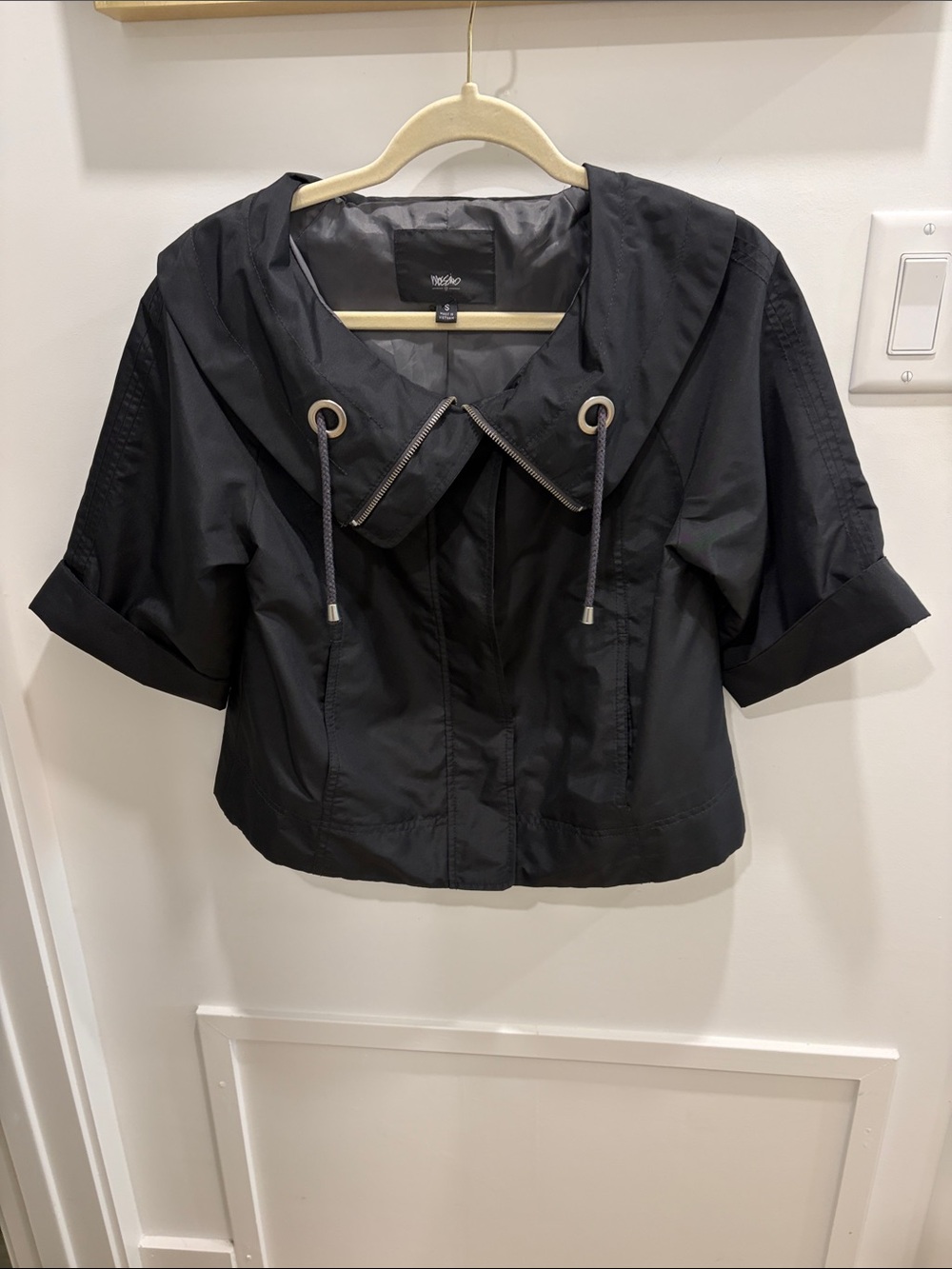 Jacket - Black Cropped Hooded J